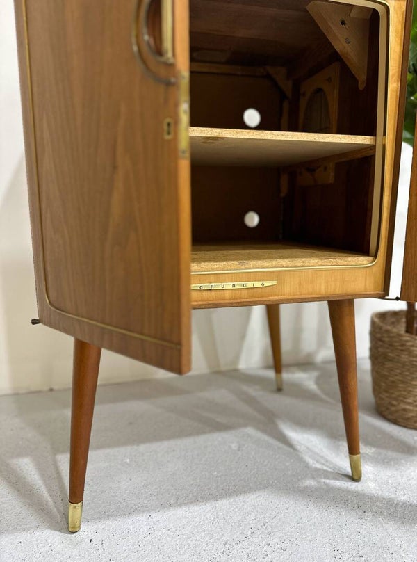 Vintage Schrank, Fernsehschrank, Audioschrank – Gründig | 00951