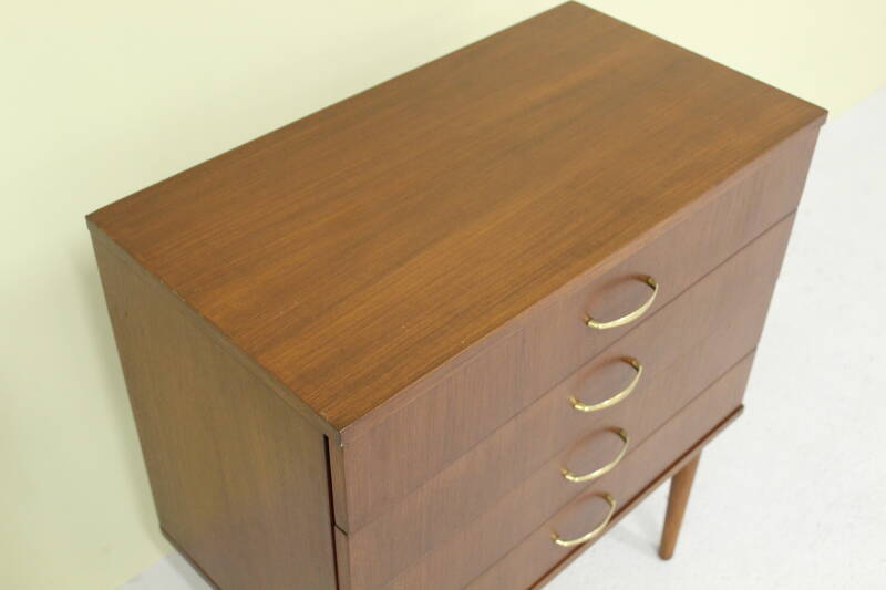 Vintage chest of drawers