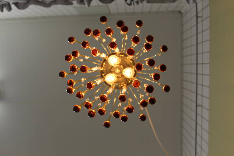 Vintage teardrop lamp - amber