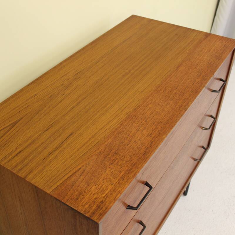 Vintage chest of drawers