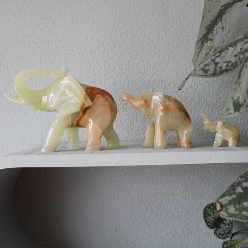 Vintage Elephants Onyx