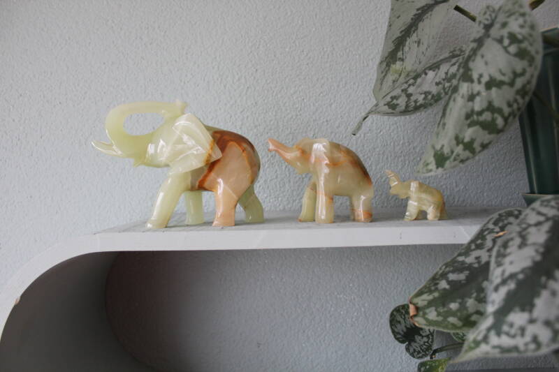 Vintage Elephants Onyx