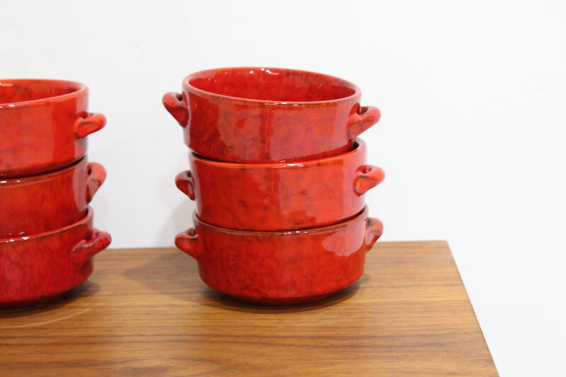Vintage soepkommen en bordjes, servies - rood | 00922