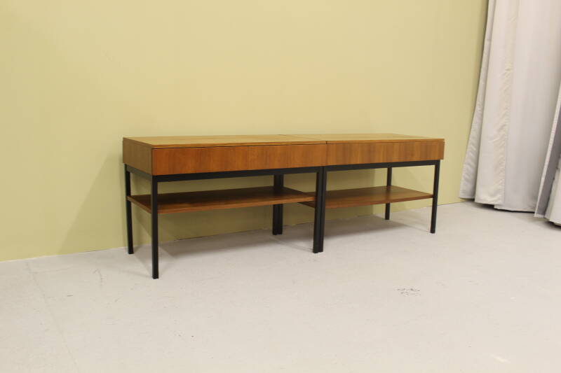 Vintage tv-meubel, (2 voorradig) — 1 stuk