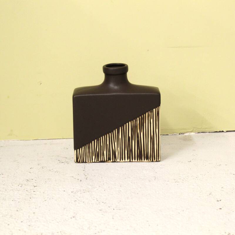 Vintage vase M