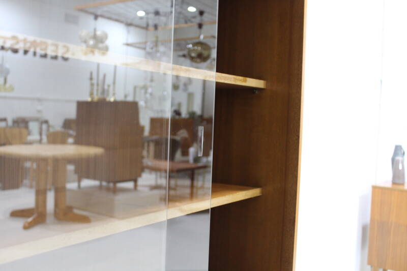 Vintage tall cabinet, display cabinet - 1960s | 01150