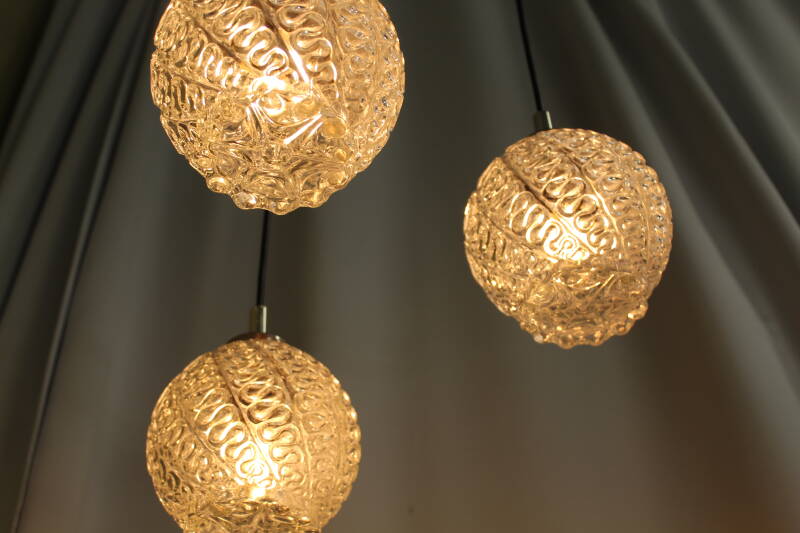 Vintage Kaskadenlampe - transparentes Pressglas