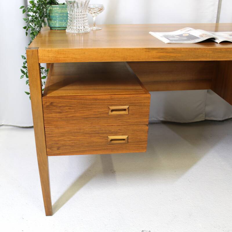 Vintage bureau