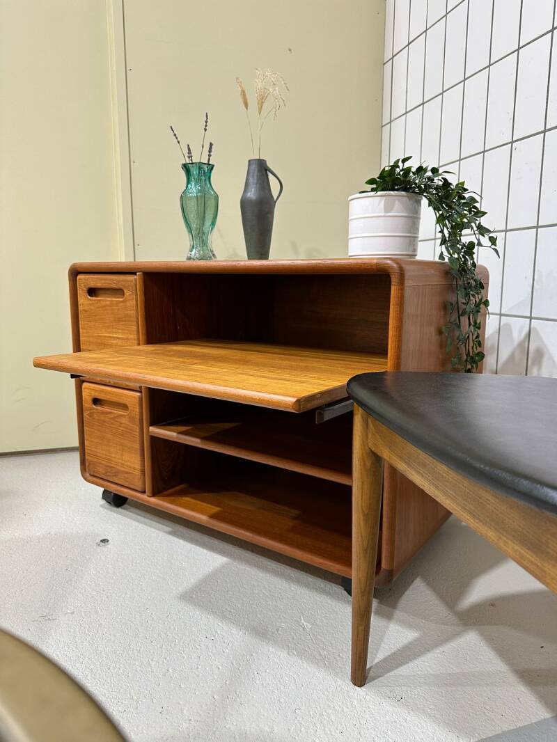 Vintage audiokast, tv-meubel Deens Design - Dyrlund, jaren '80 | 01174