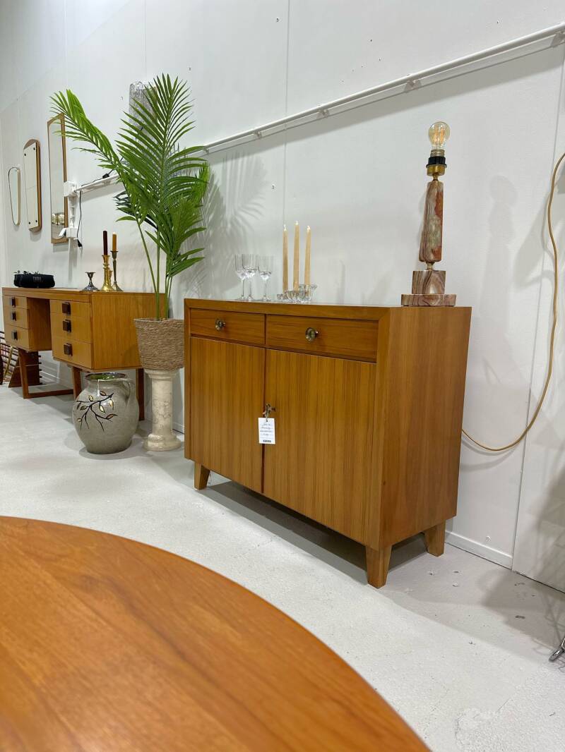 Vintage Musterring dressoir - notenhout, jaren '60/'70| 01060