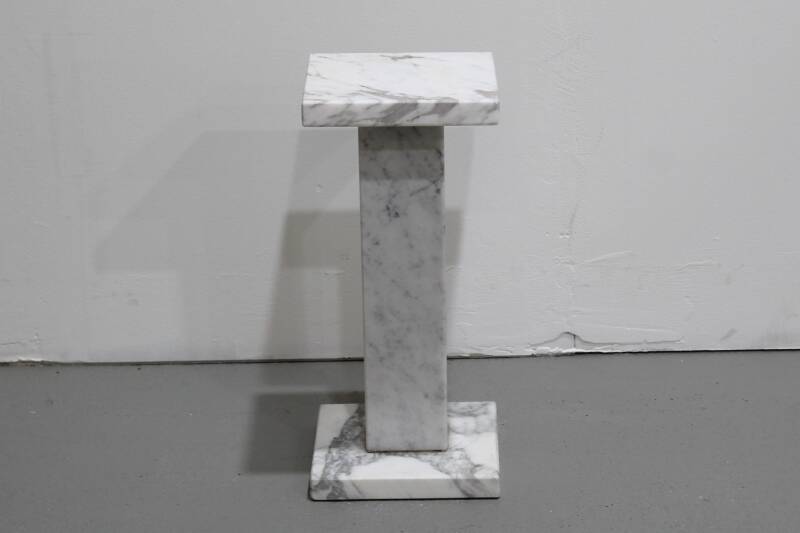 Vintage zuil, plantenstandaard, pilaar - marmer