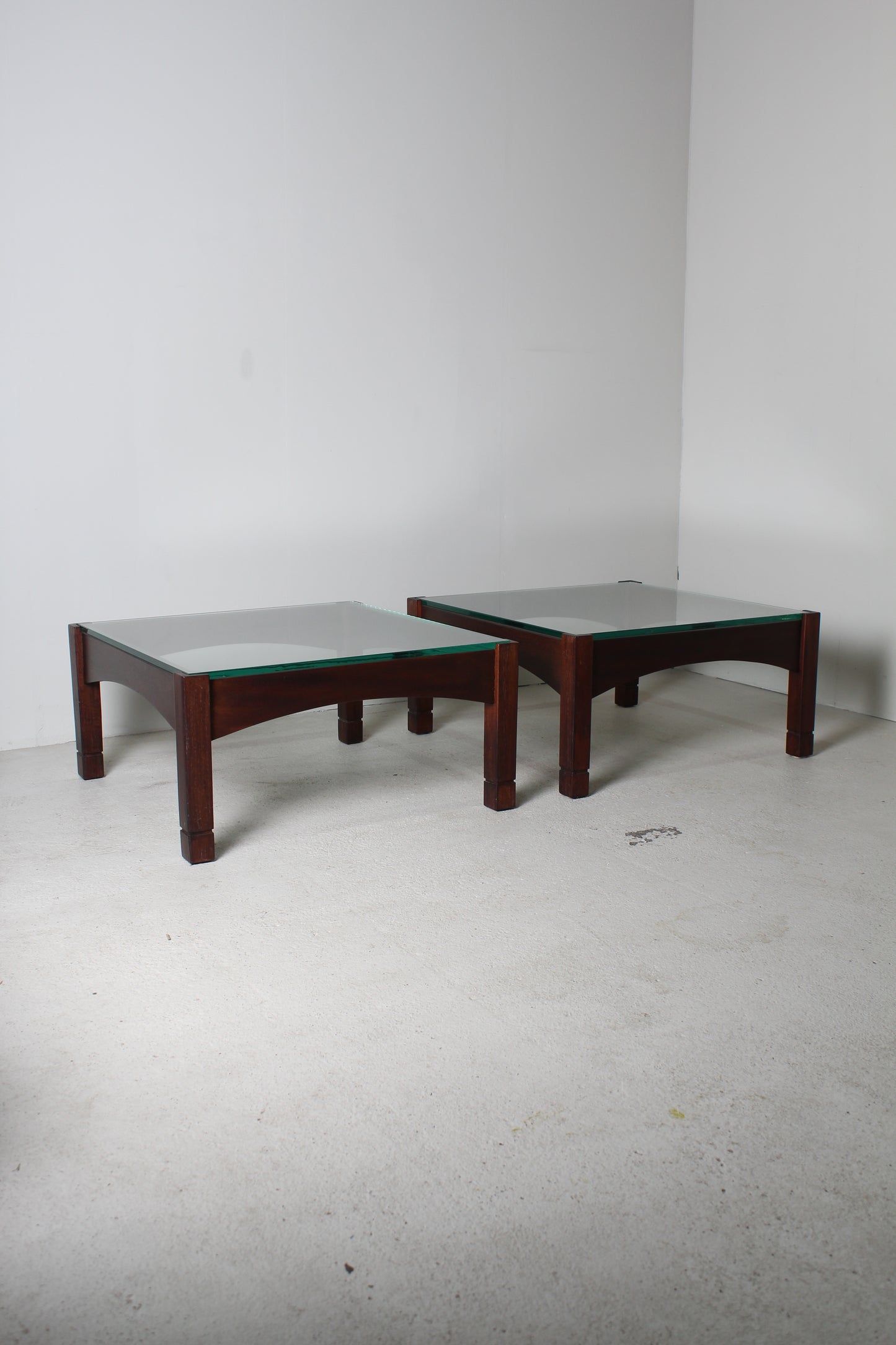 Vintage set fauteuil + bijzettafel uit 1975