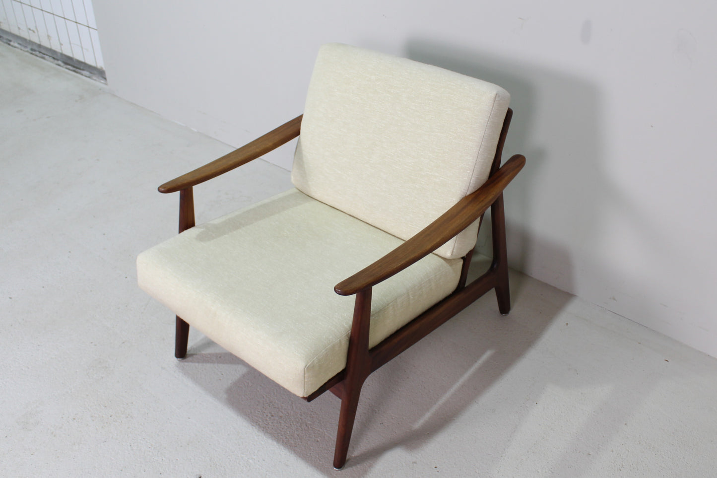 Vintage armchair Danish Design — 1 armchair