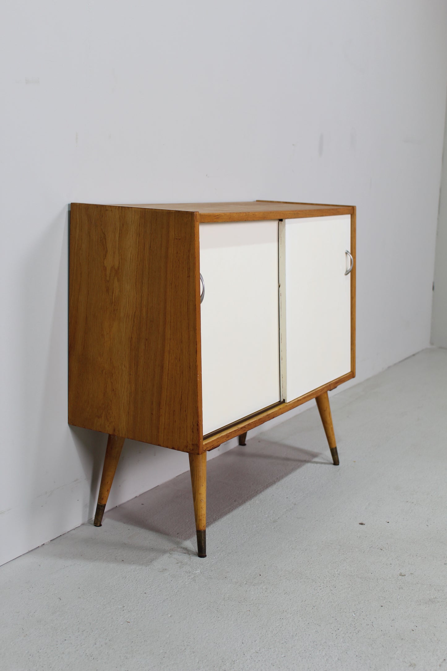 Vintage wit kastje jaren '60