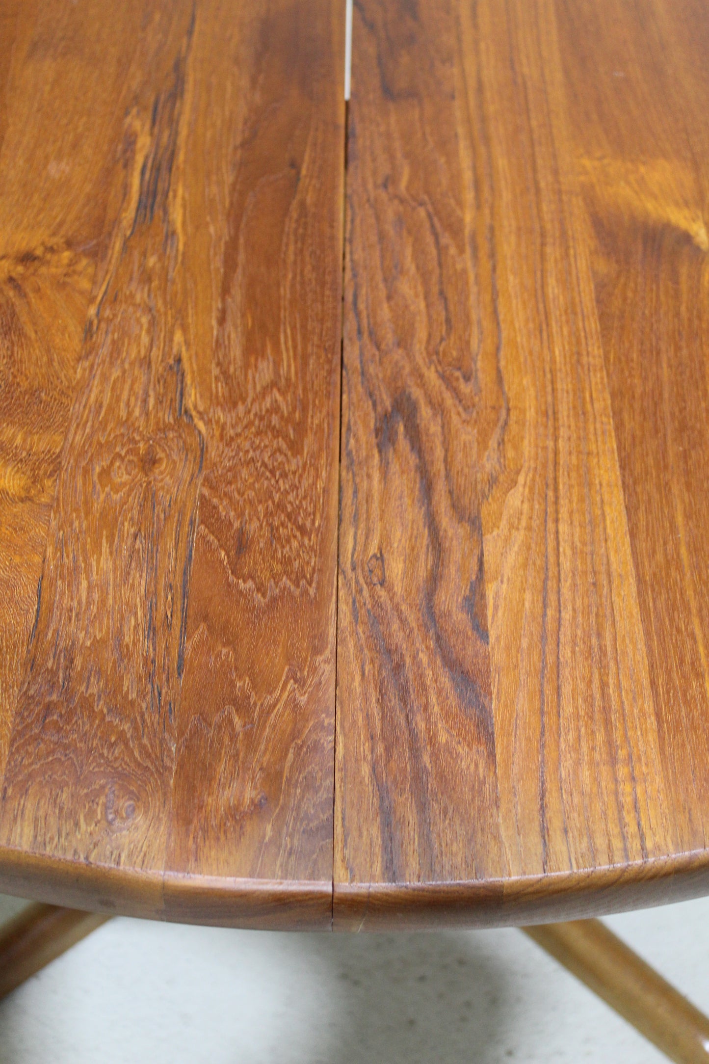 Vintage Deens Design eettafel rond