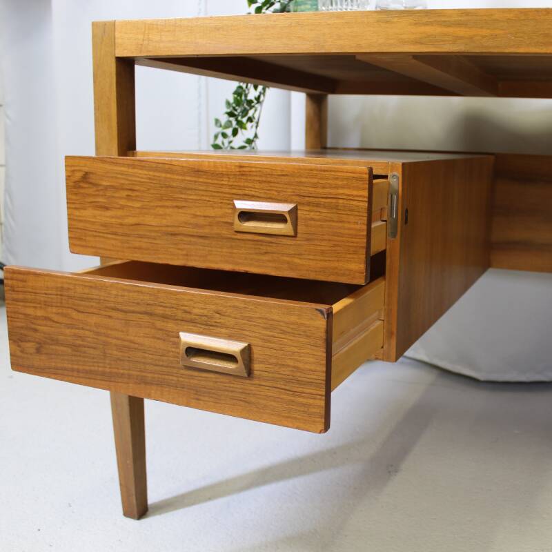 Vintage bureau