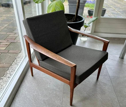 Vintage teakhout versus nieuw teakhout