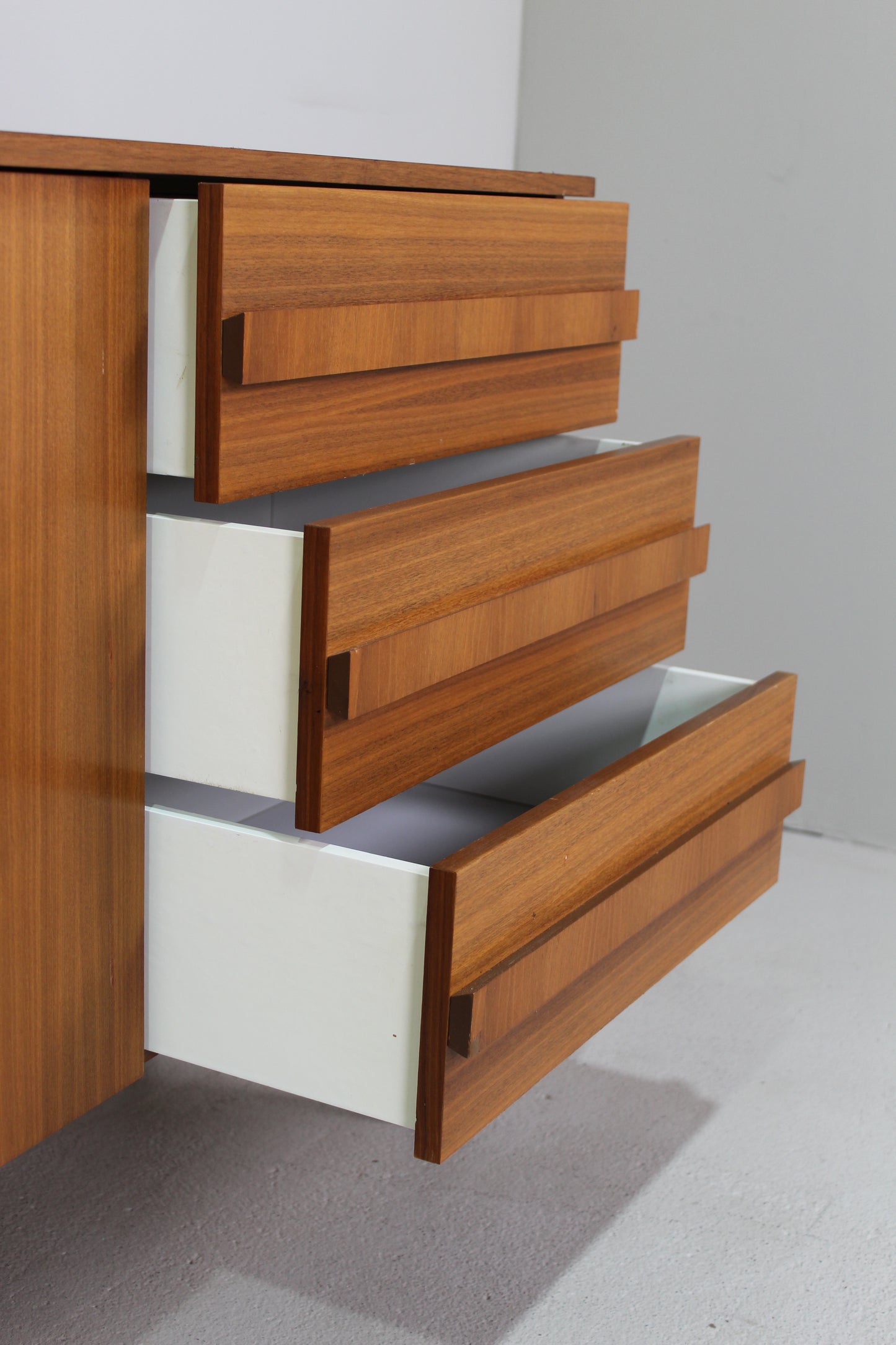 Vintage dressoir, sideboard - jaren '60