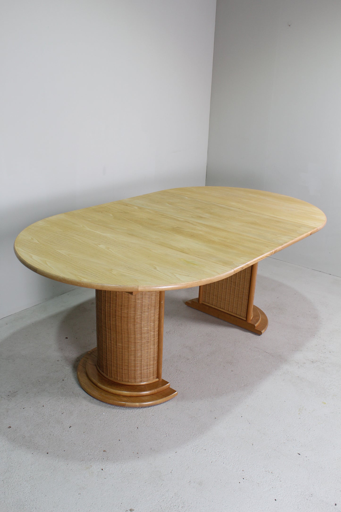 Vintage uitschuifbare eettafel eiken, rotan