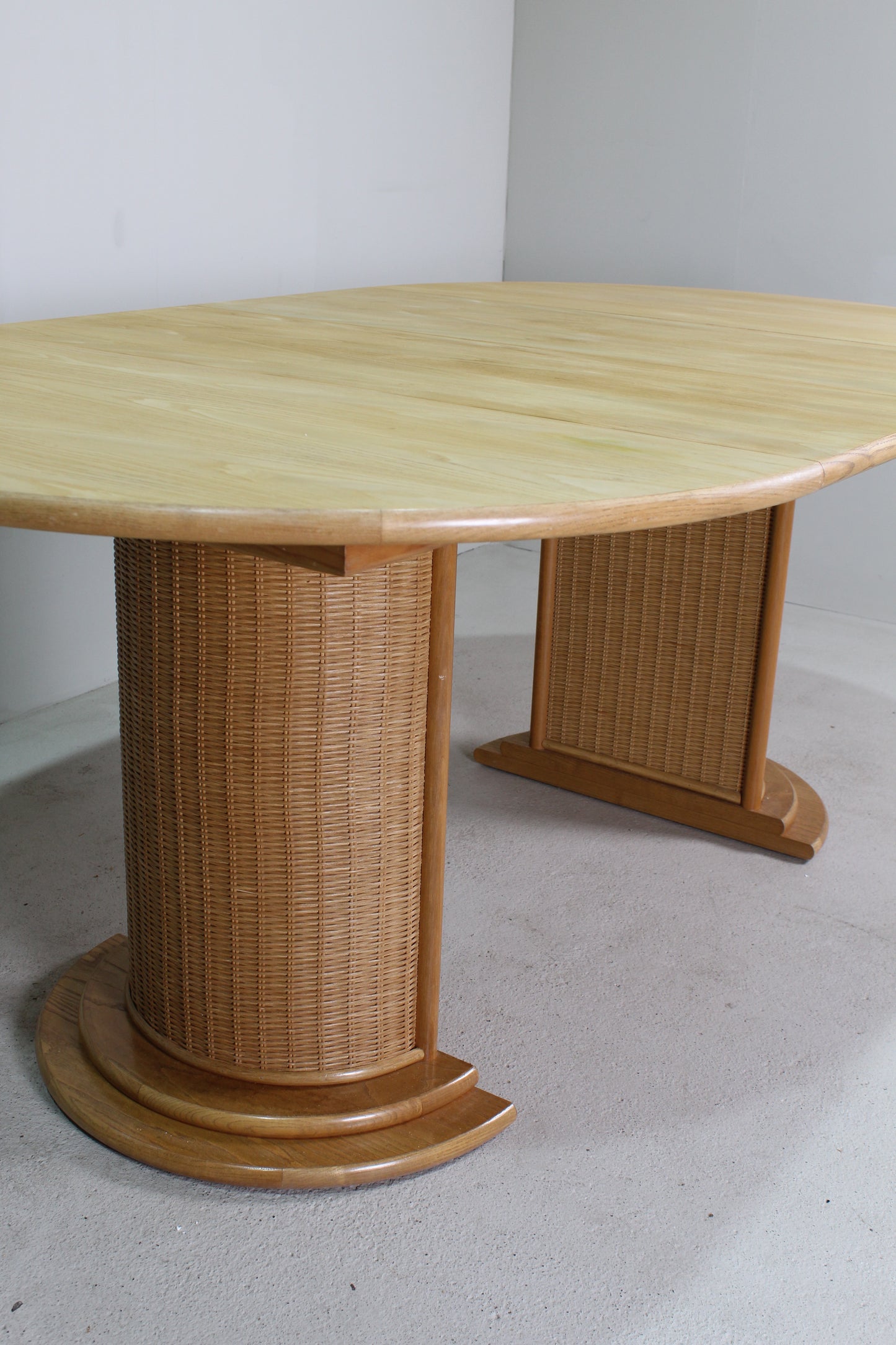 Vintage uitschuifbare eettafel eiken, rotan