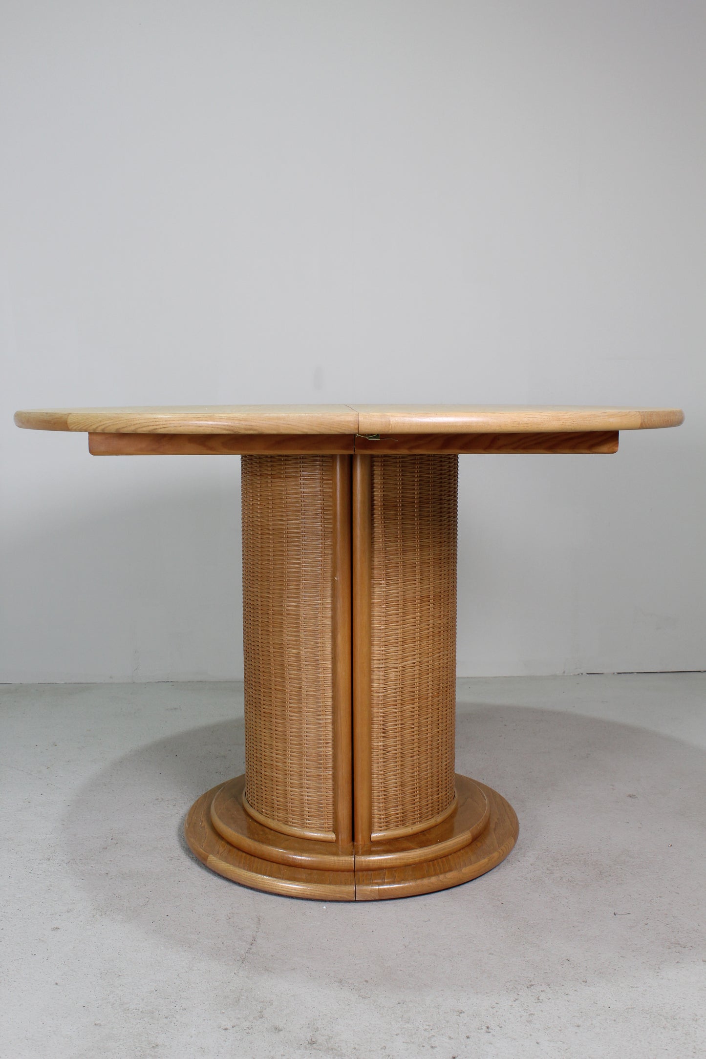 Vintage uitschuifbare eettafel eiken, rotan