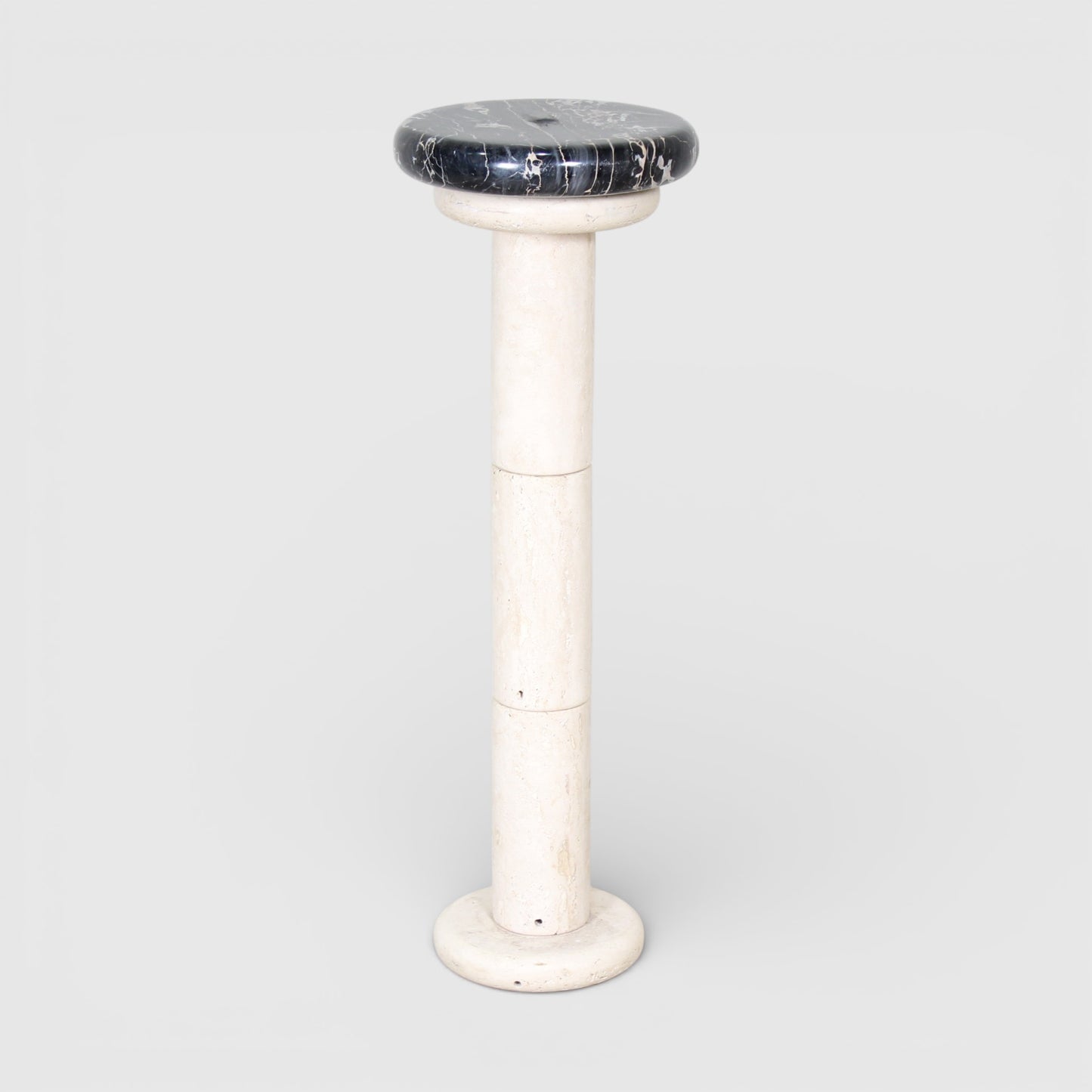 Vintage travertin, marmer plantenzuil