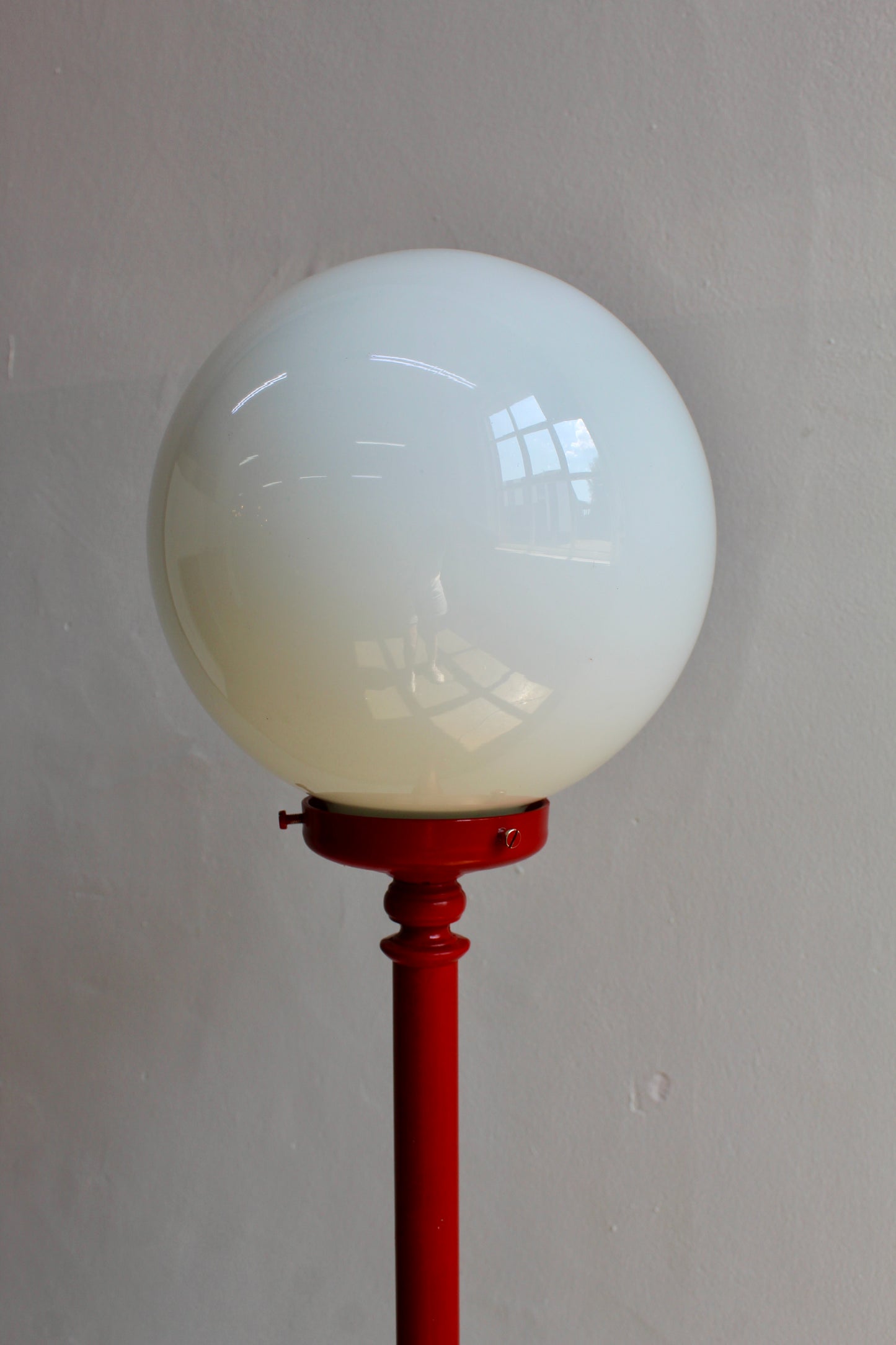 Vintage rode vloerlamp