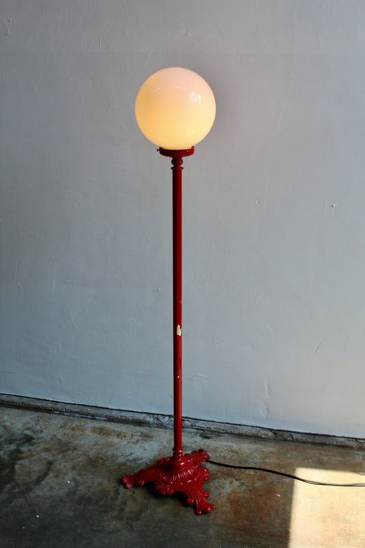 Vintage rode vloerlamp