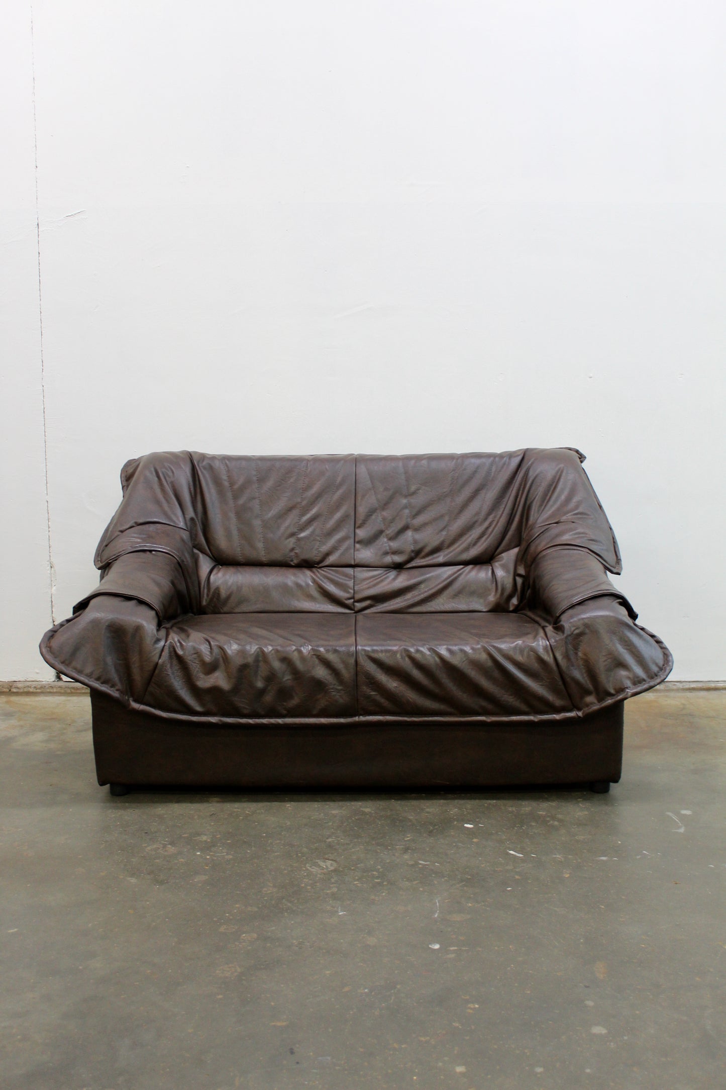 Jaren '70 bruine 2-zits bank, love seat