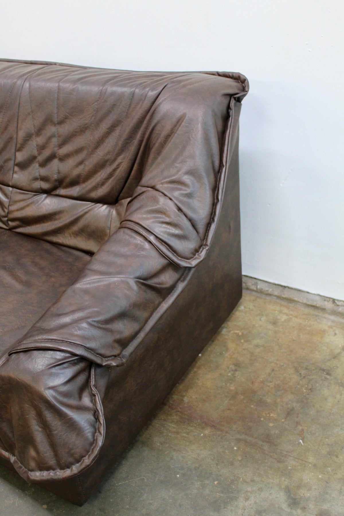 Jaren '70 bruine 2-zits bank, love seat