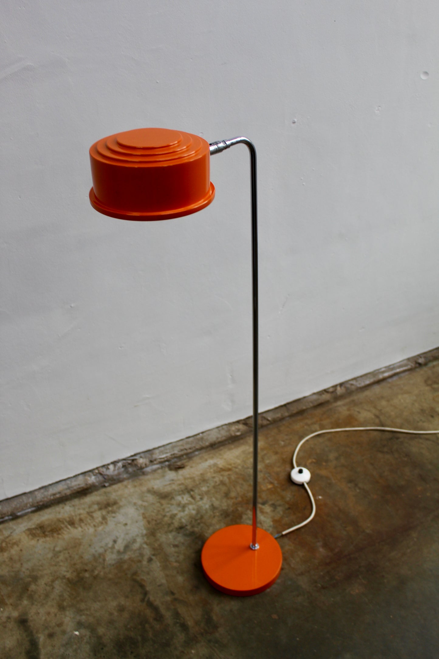 Jaren '70 oranje vloerlamp