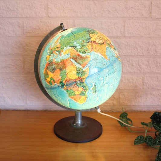 Vintage wereldbol, globe met licht