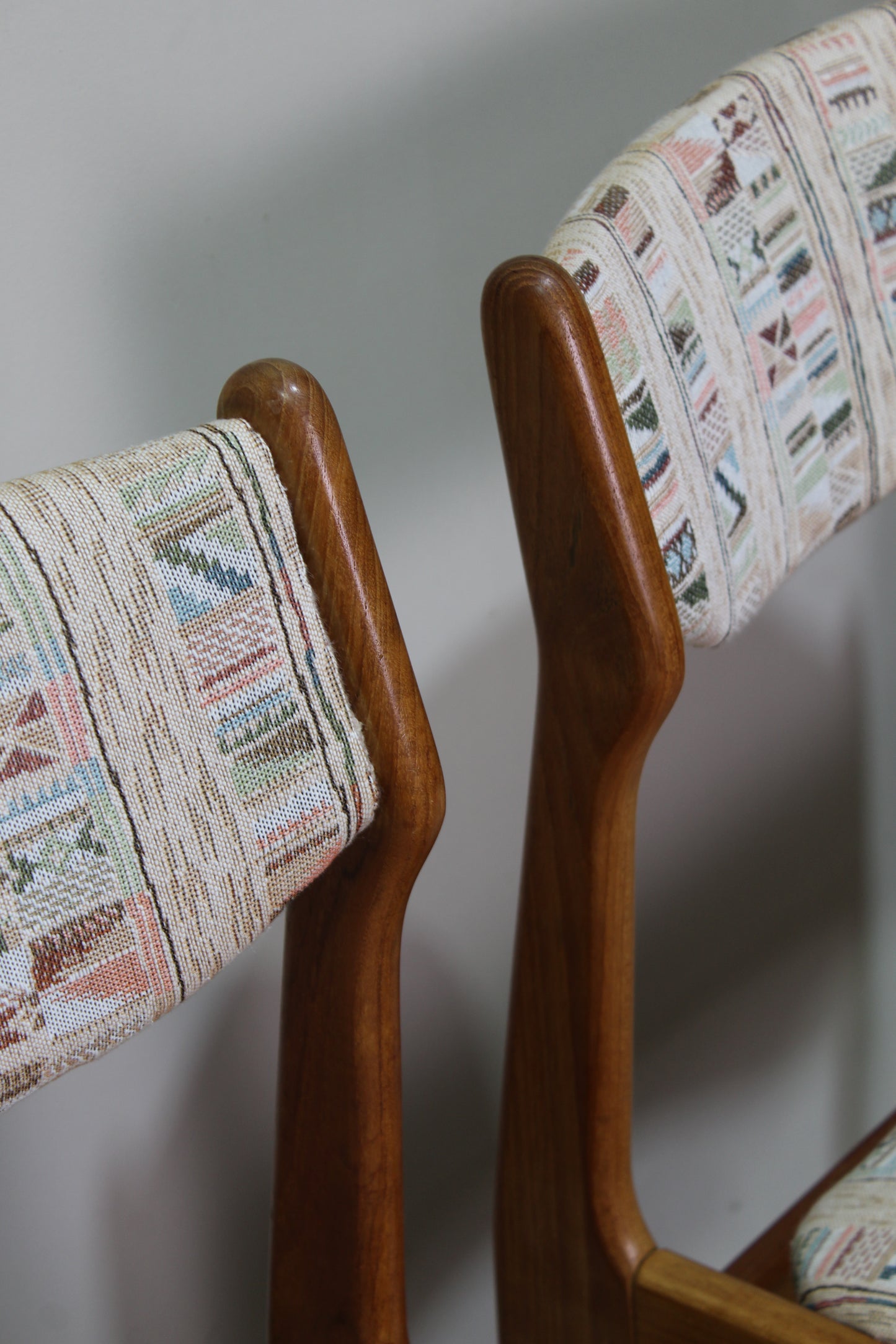 2x Deens design eetkamerstoelen Erik Buch