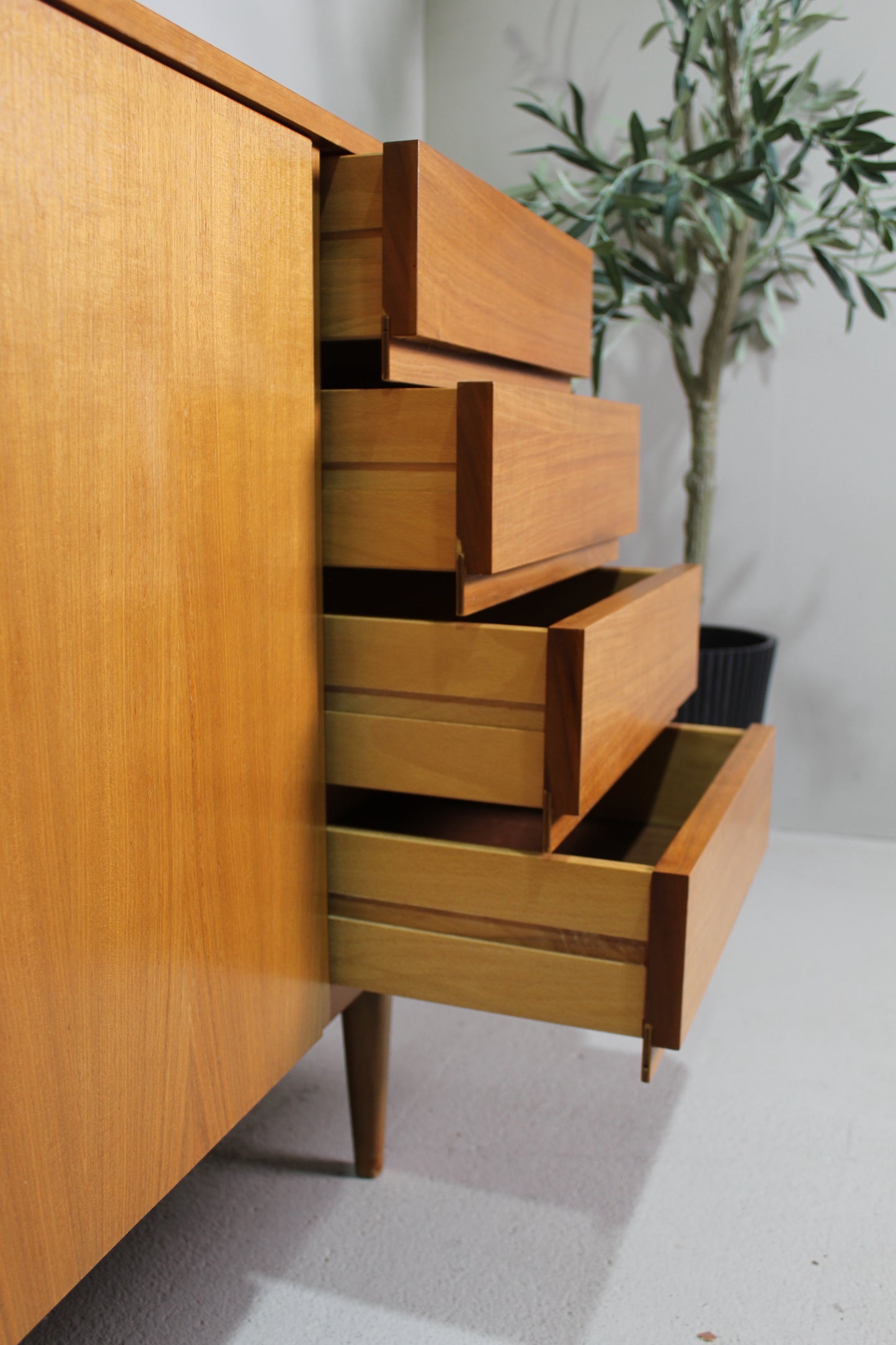 Vintage dressoir, sideboard jaren '60