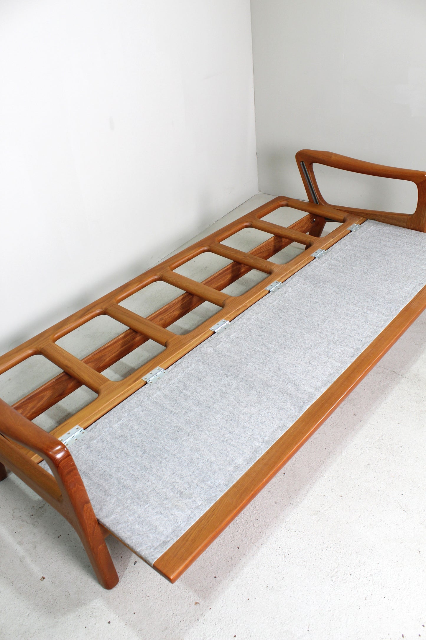 Vintage design (slaap-) bank Juul Kristensen