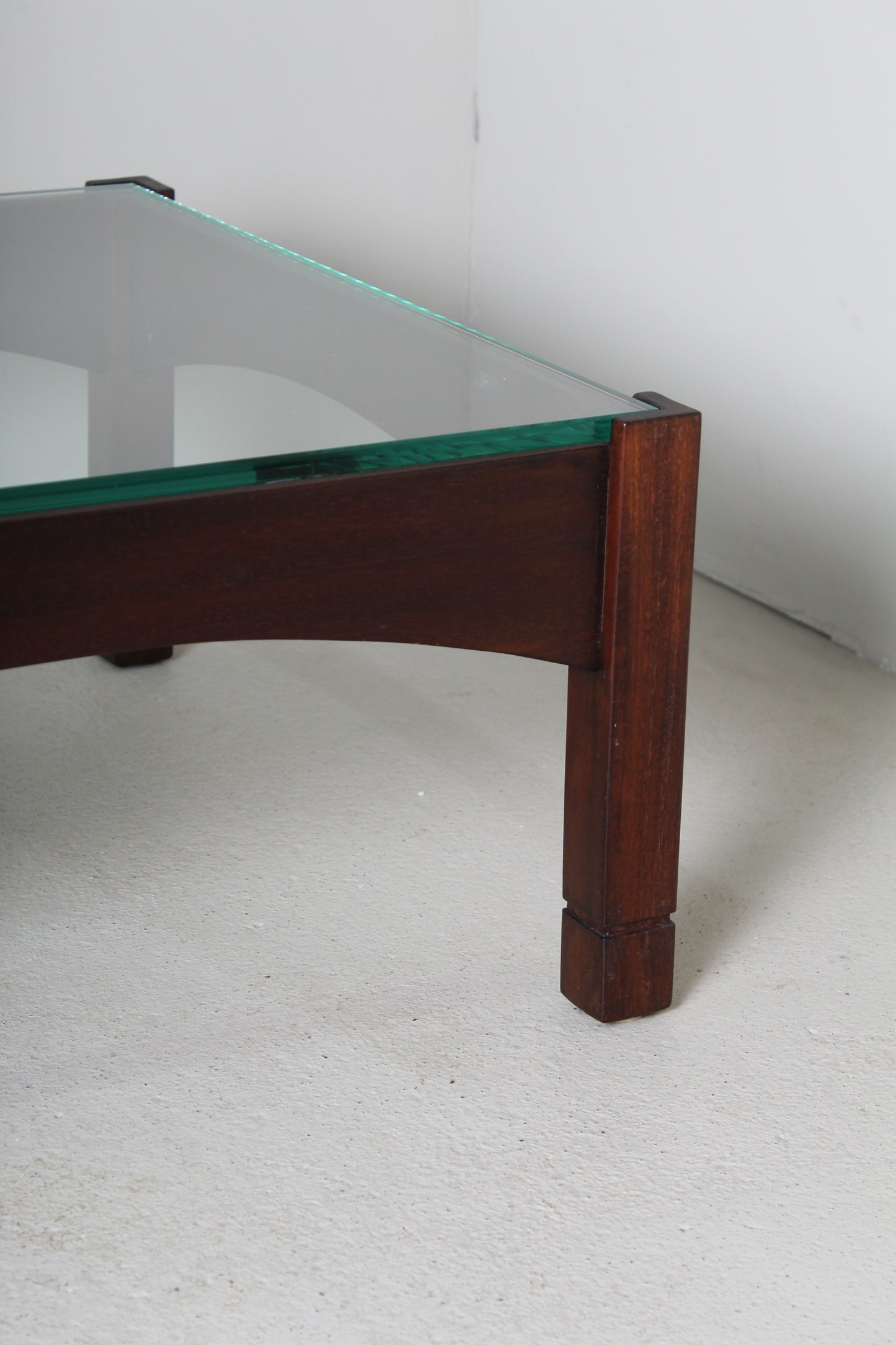 Vintage set fauteuil + bijzettafel uit 1975