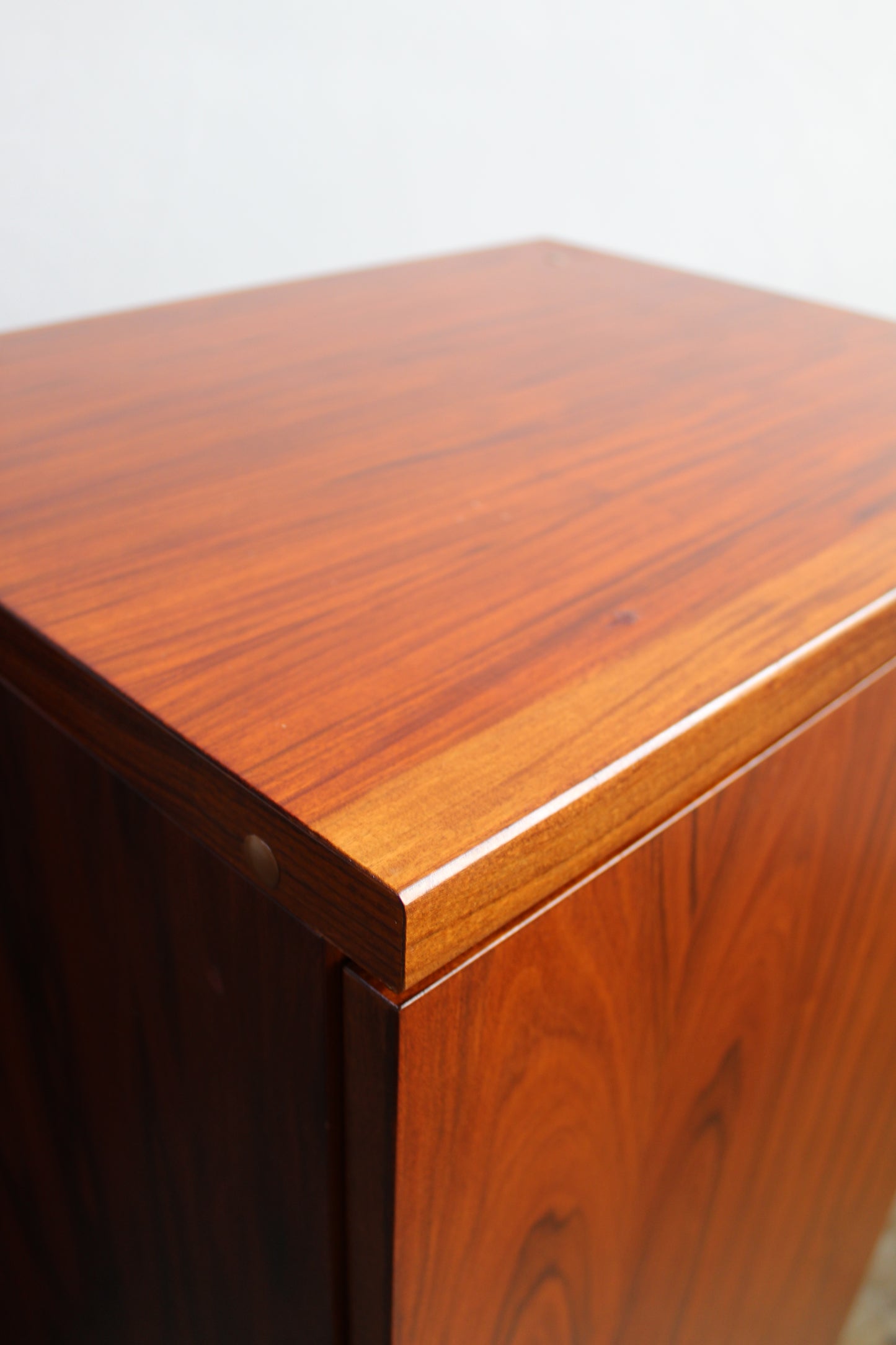 Vintage smalle kast pallisander