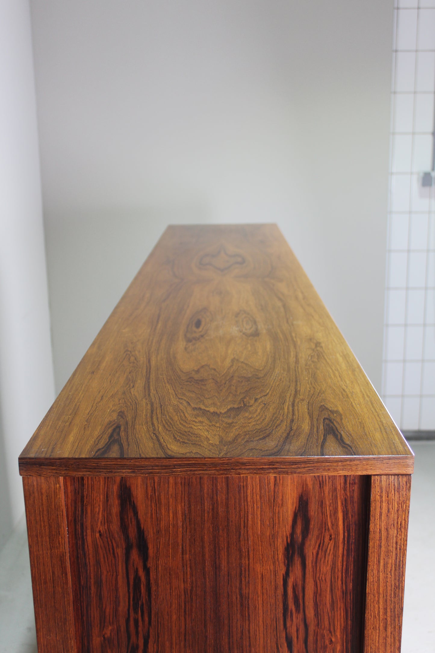 Vintage design highboard, wandkast Leo Bub