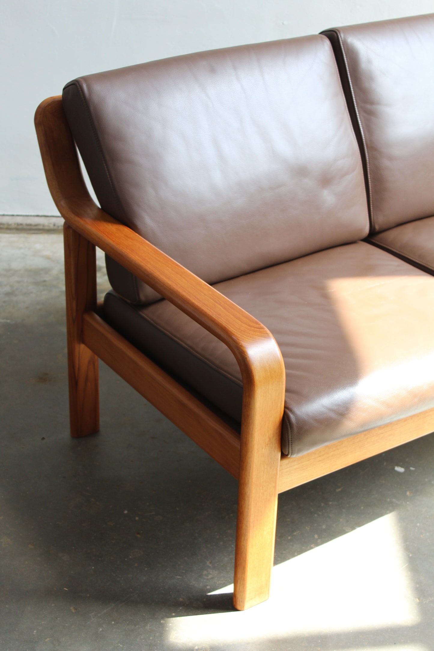 Mid century 2-zits bank L. Olsen & Søn Møbelfabrik