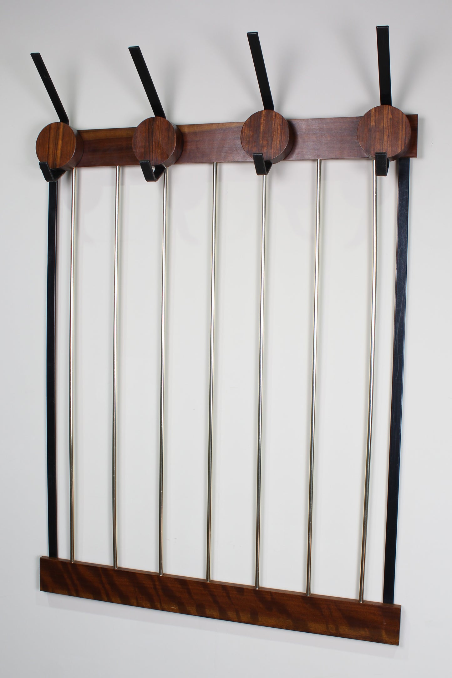 Garderobe aus der Mitte des Jahrhunderts, Kleiderständer