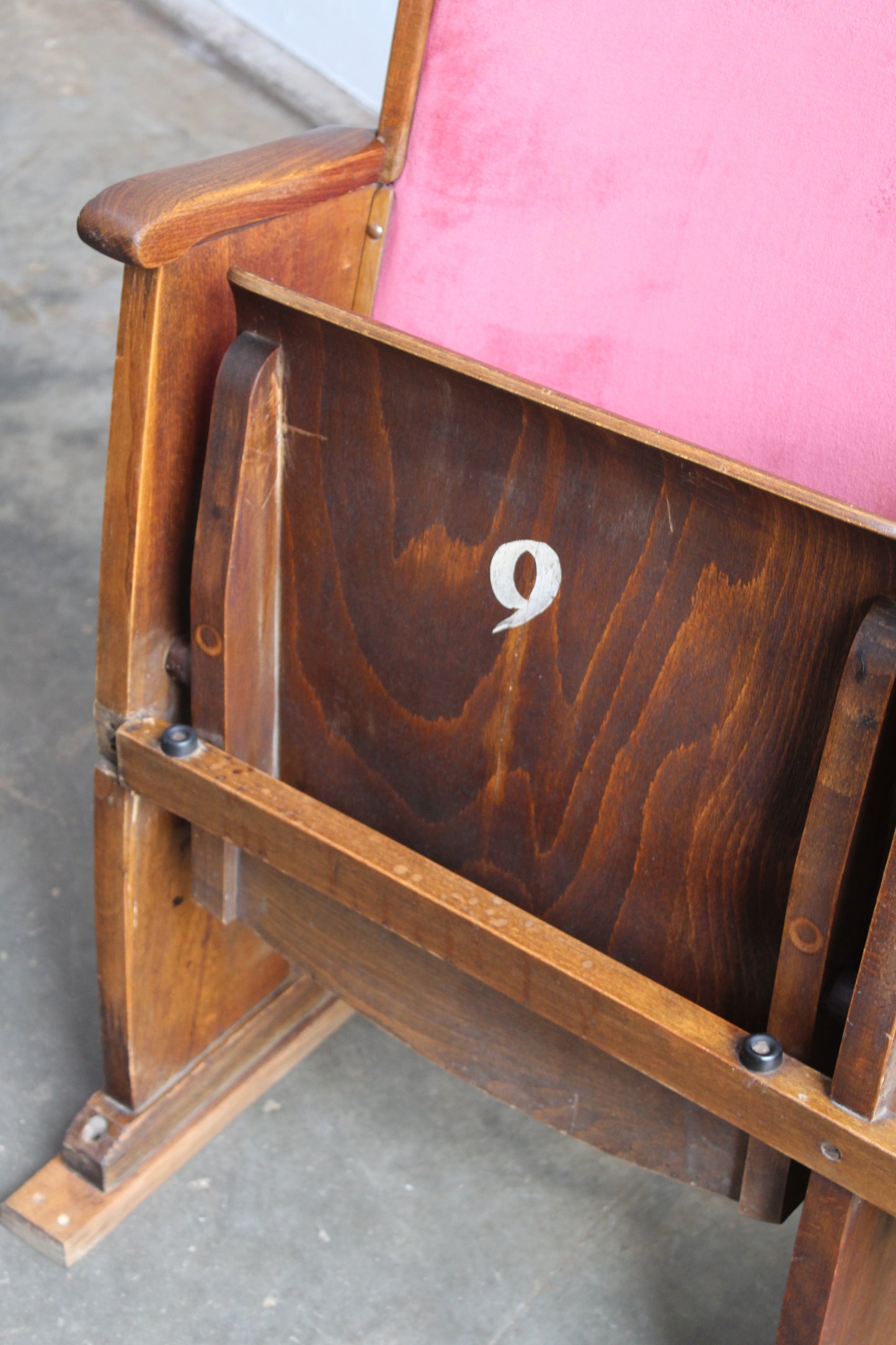 Mid century bioscoopbankje, stoelen