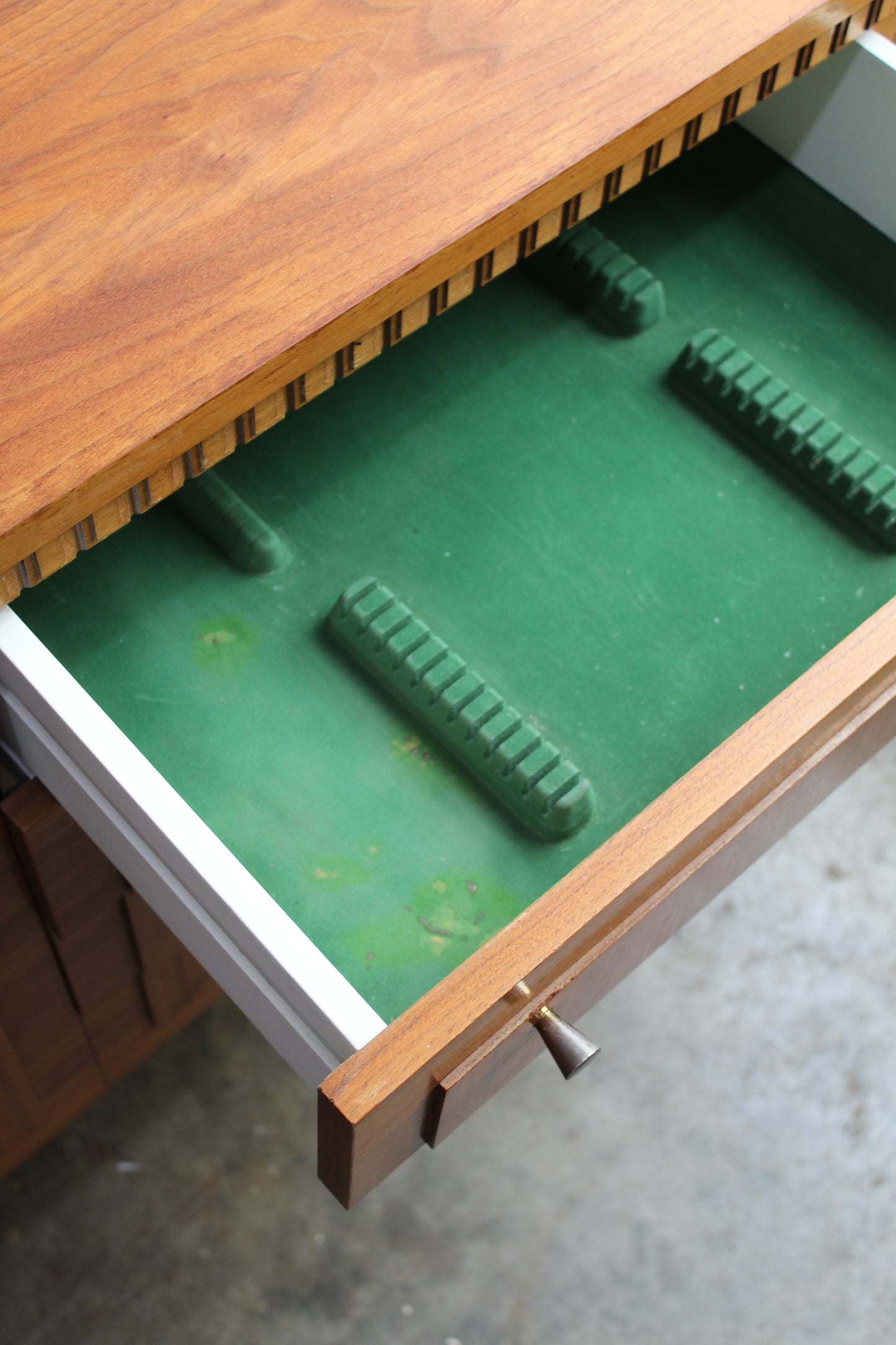 Vintage sideboard, dressoir Royal Board