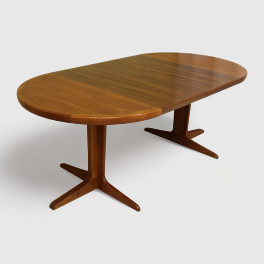 Vintage Danish Design dining table, extendable