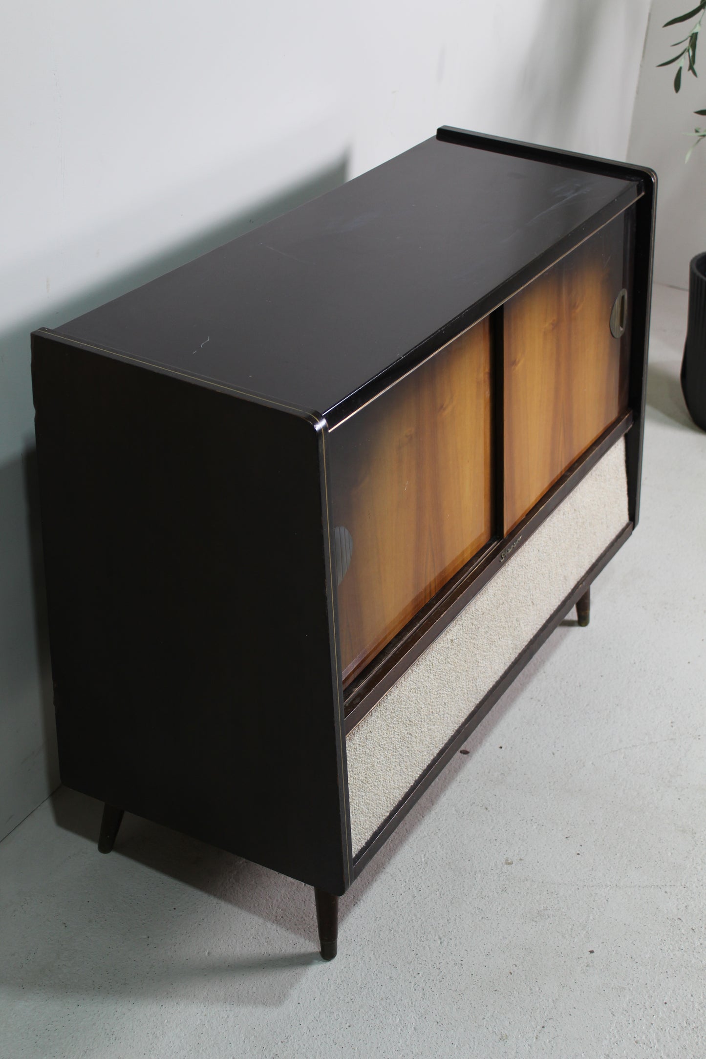 Vintage muziekkast, drankkastjaren '50