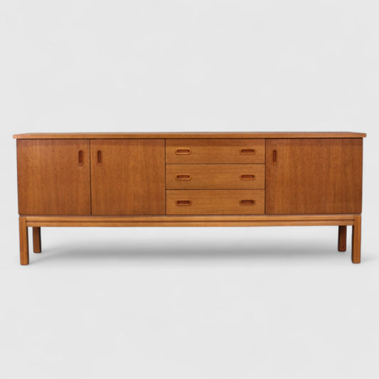 Vintage dressoir, sideboard - teak
