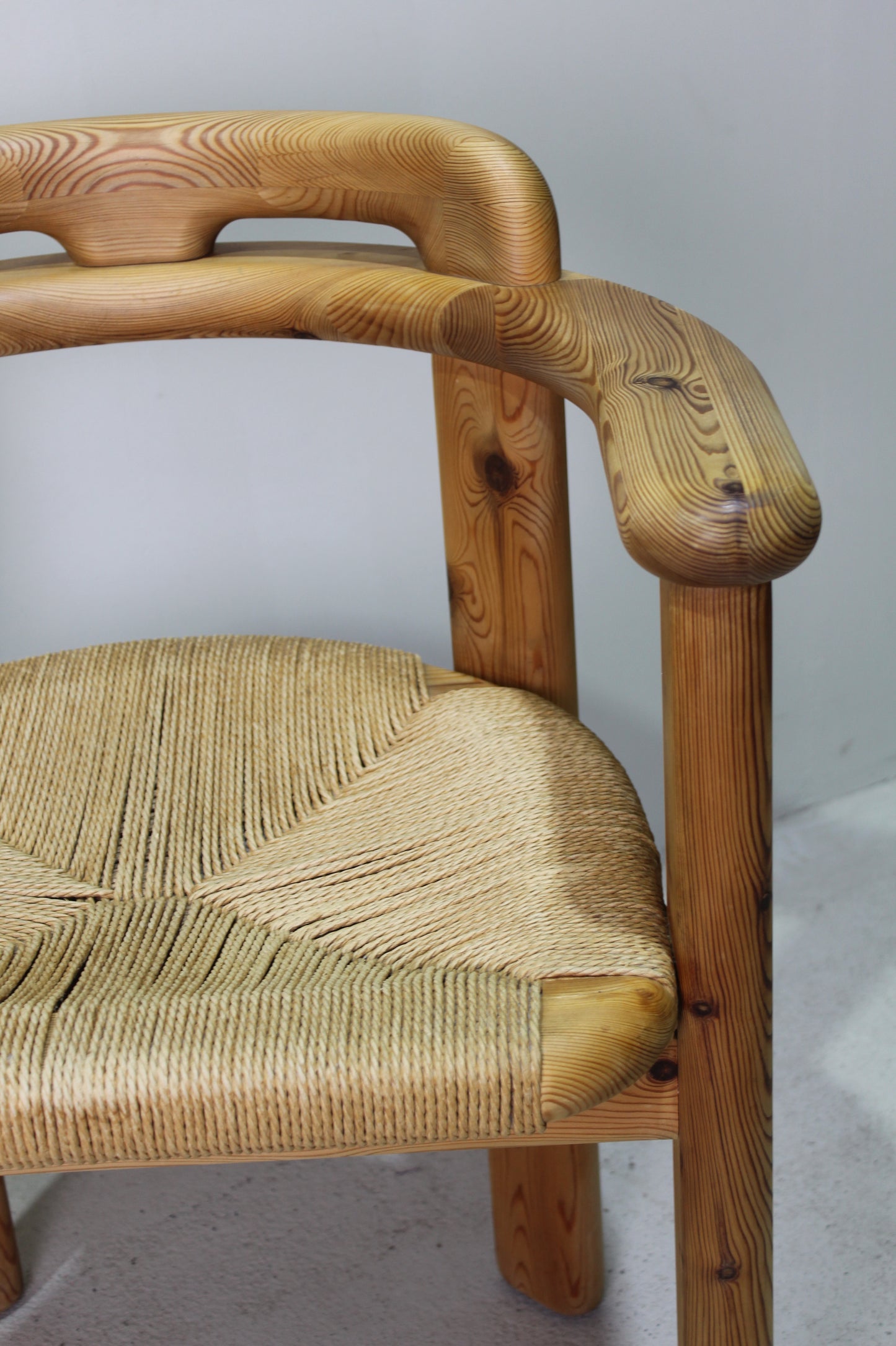 Vintage eetkamerstoel massief grenen