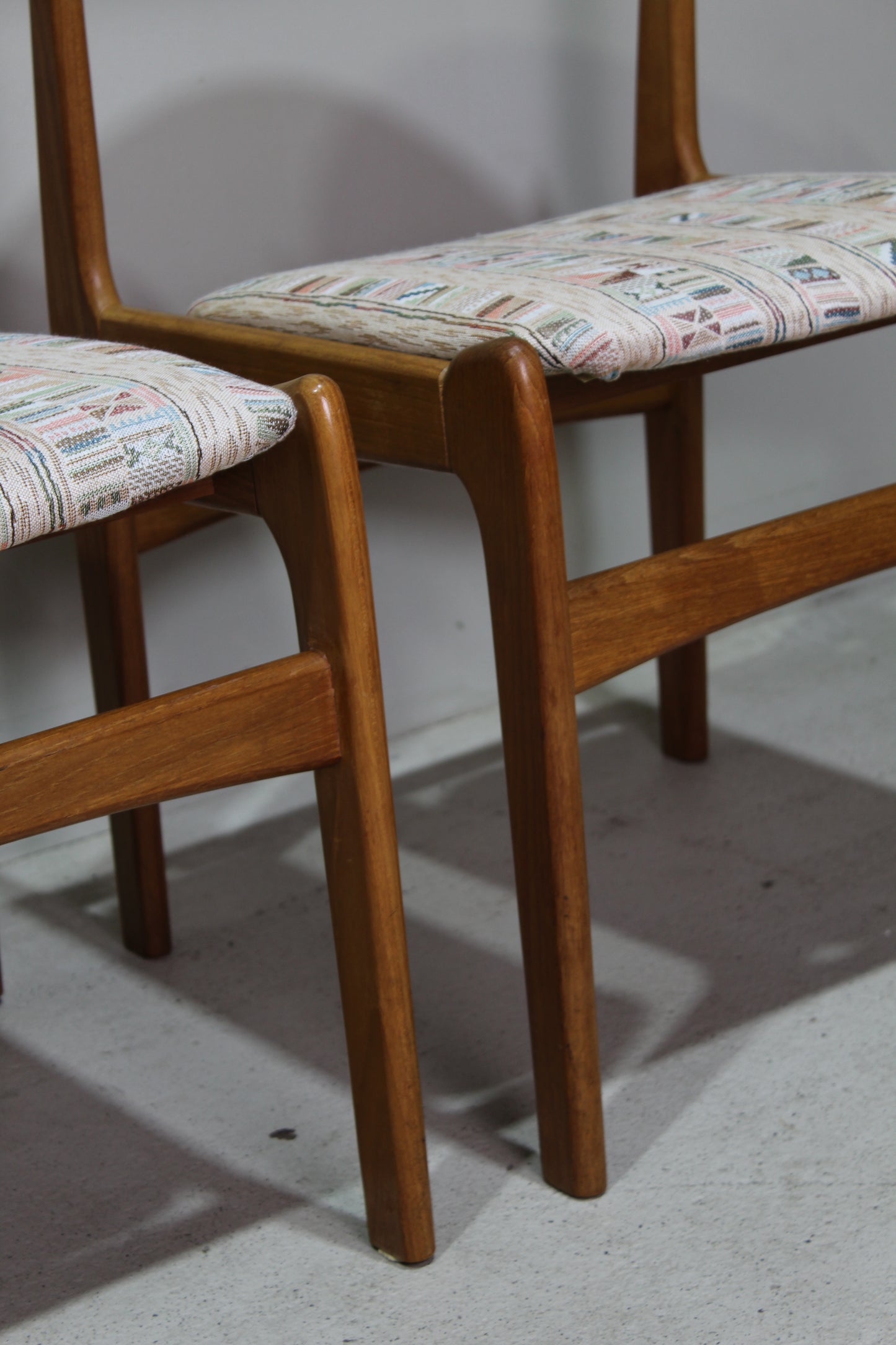 2x Deens design eetkamerstoelen Erik Buch