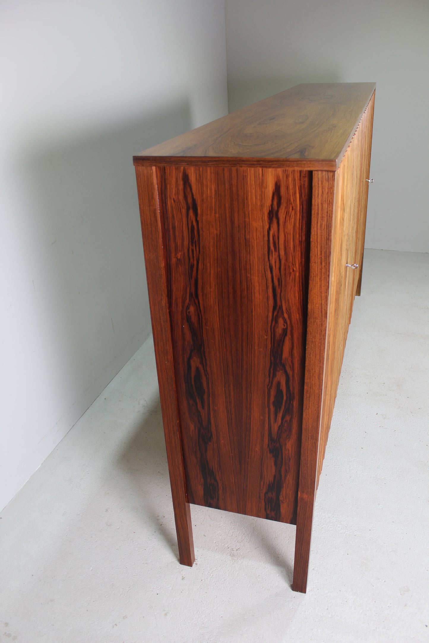 Vintage design highboard, wandkast Leo Bub