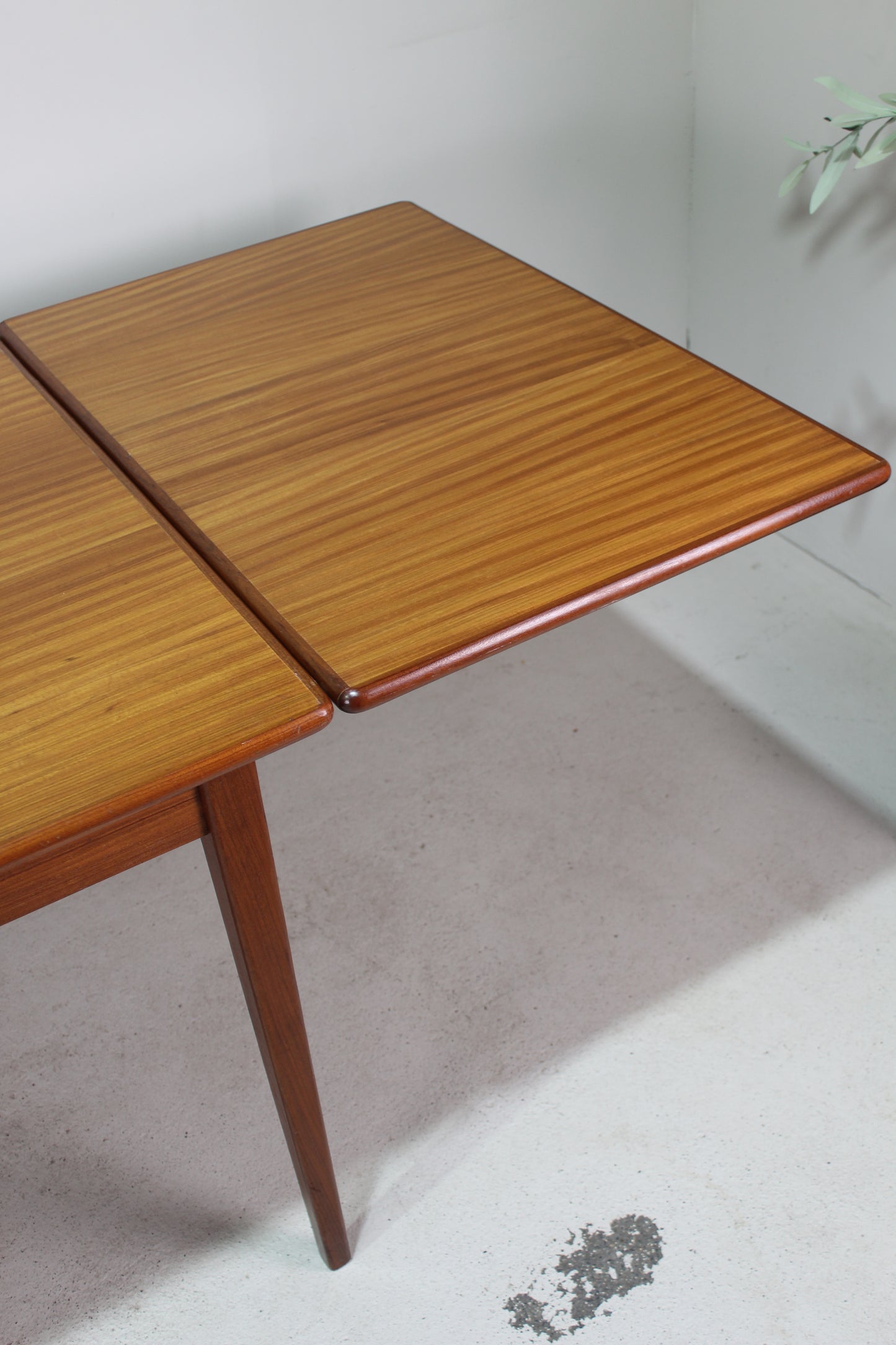 Mid century uitschuifbare eettafel