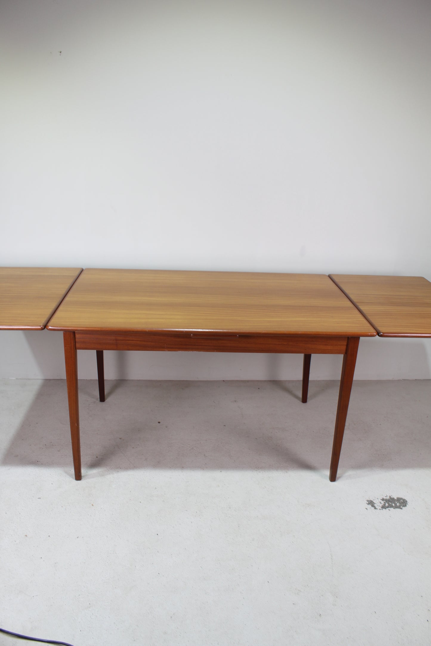 Mid century uitschuifbare eettafel